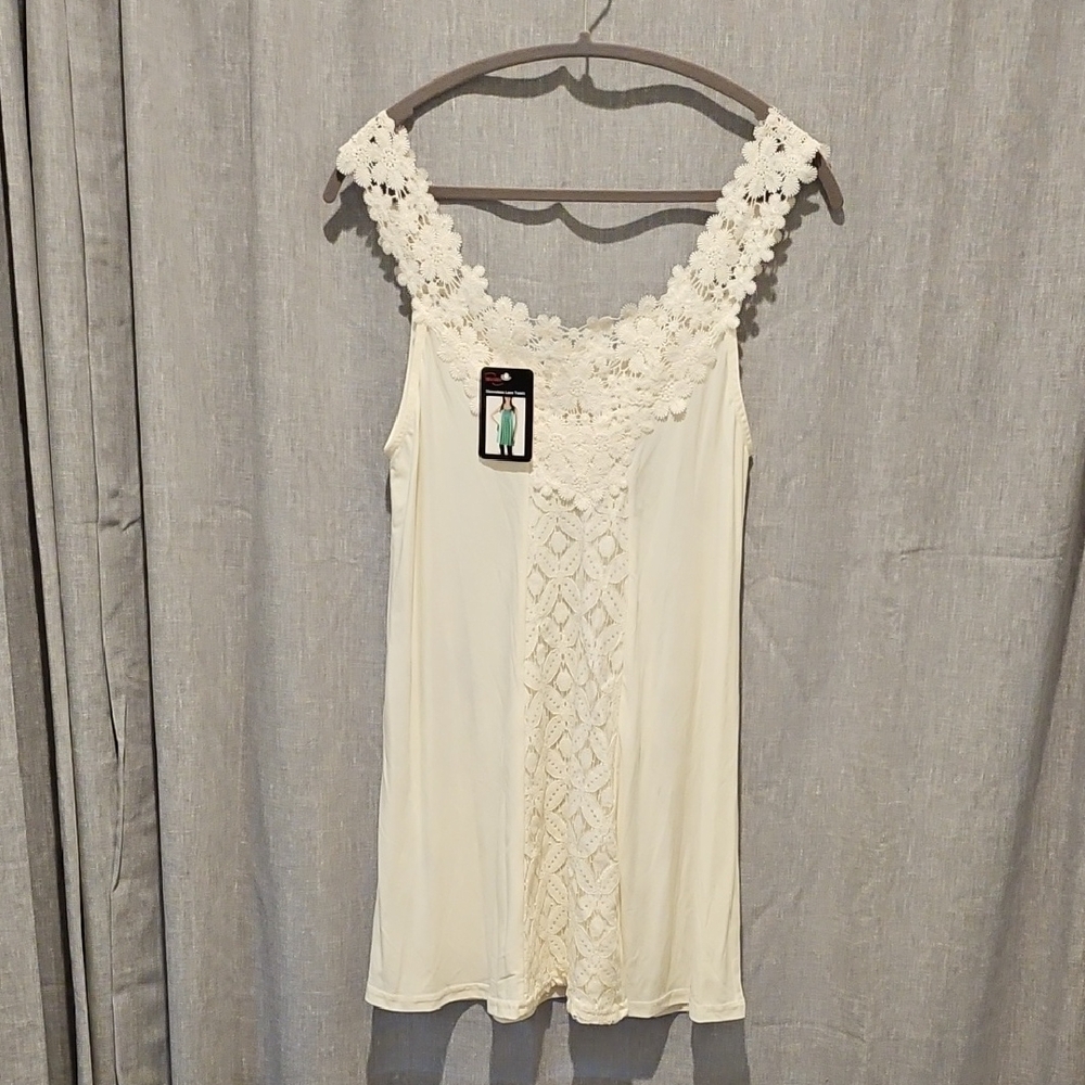 WinWin Sleeveless Cream Lace Tunic Top